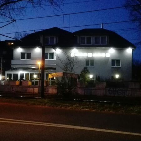 Hotel Restaurant 1000 Keulen Buitenkant foto