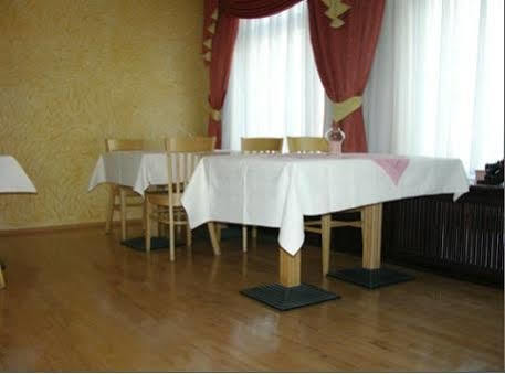 Hotel Restaurant 1000 Keulen Buitenkant foto